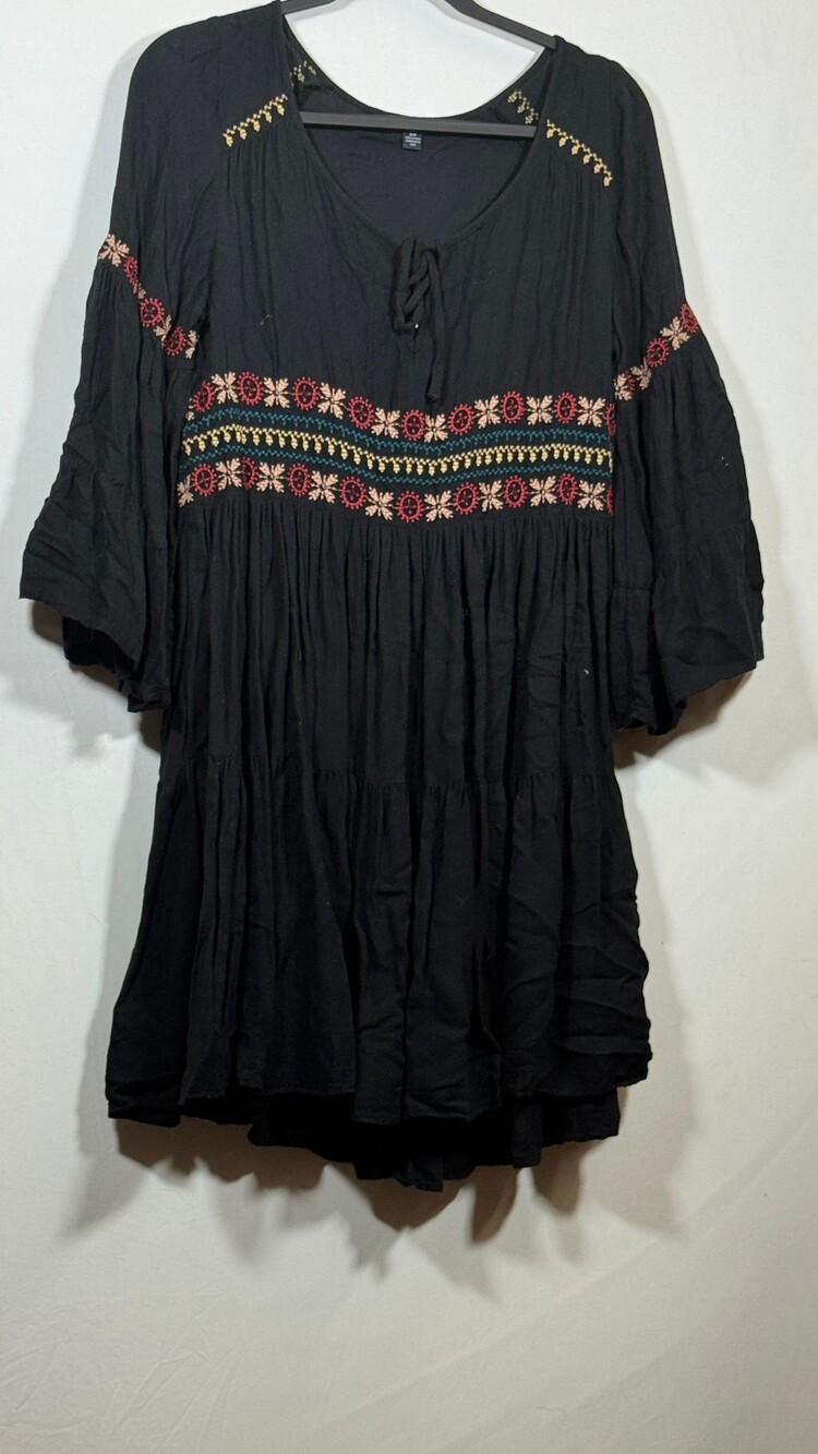 American Eagle Outfitters Small Black Embroidered Long Sleeve Blouse Round Neckl